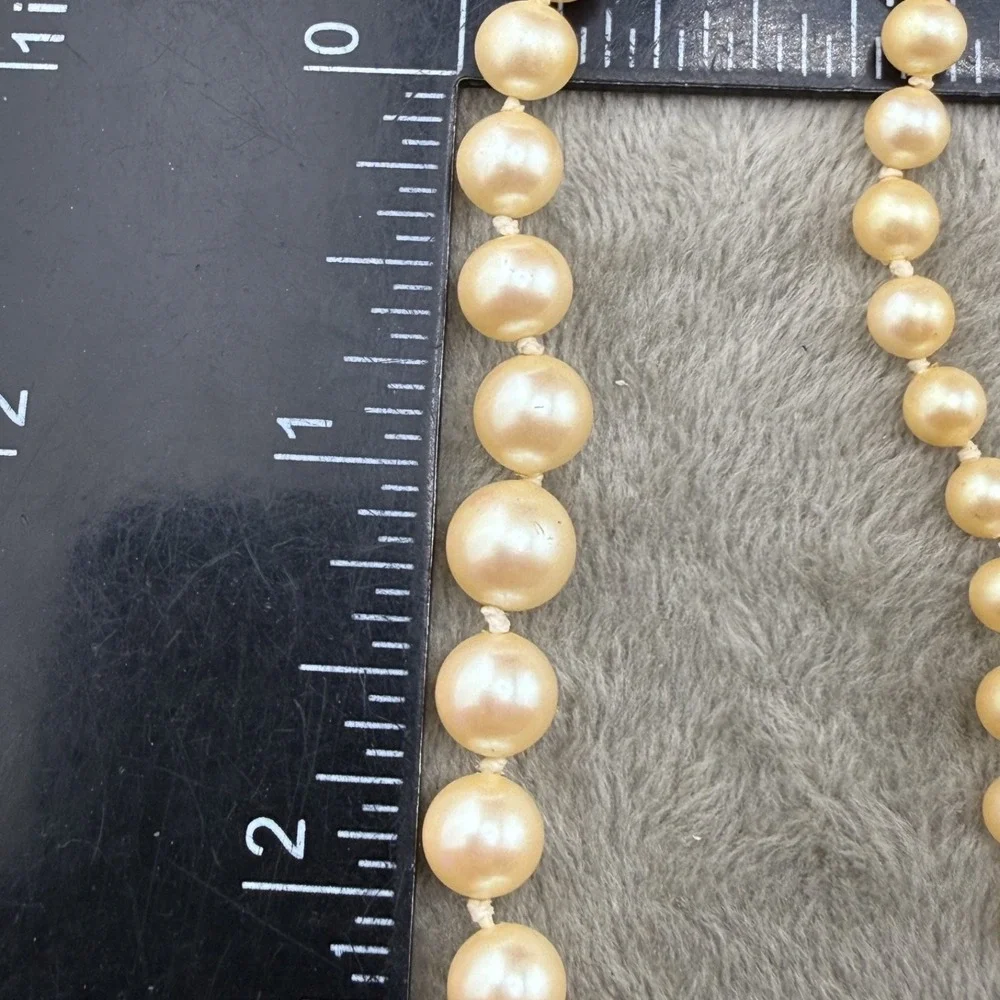 Vintage Estate Necklace Glass Beaded Imitation Pearl Knotted Cream 20in